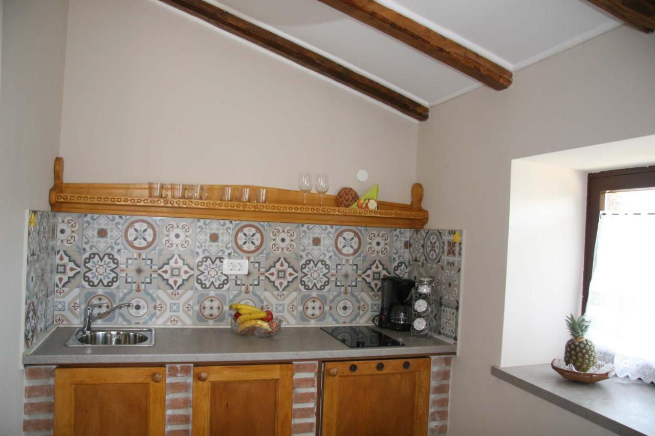 Apartments Sena Pula Exterior photo