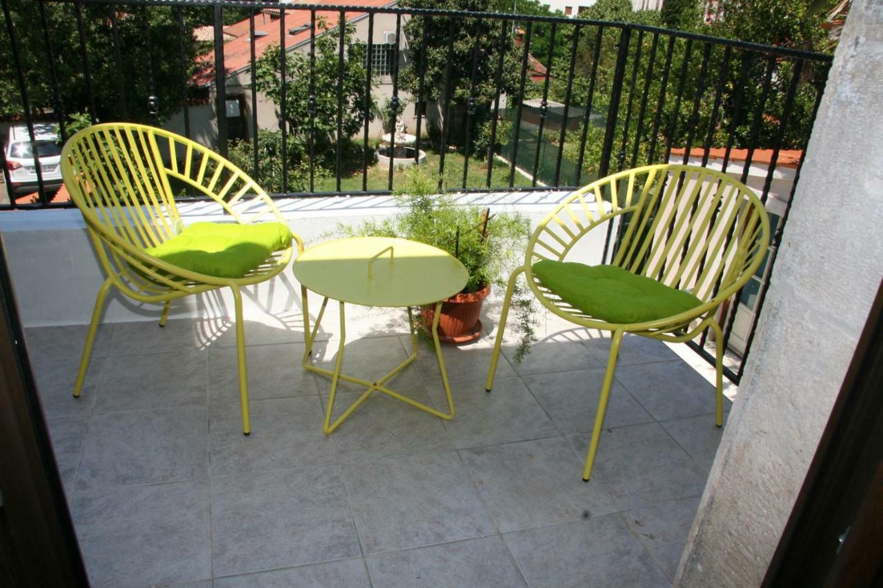 Apartments Sena Pula Exterior photo