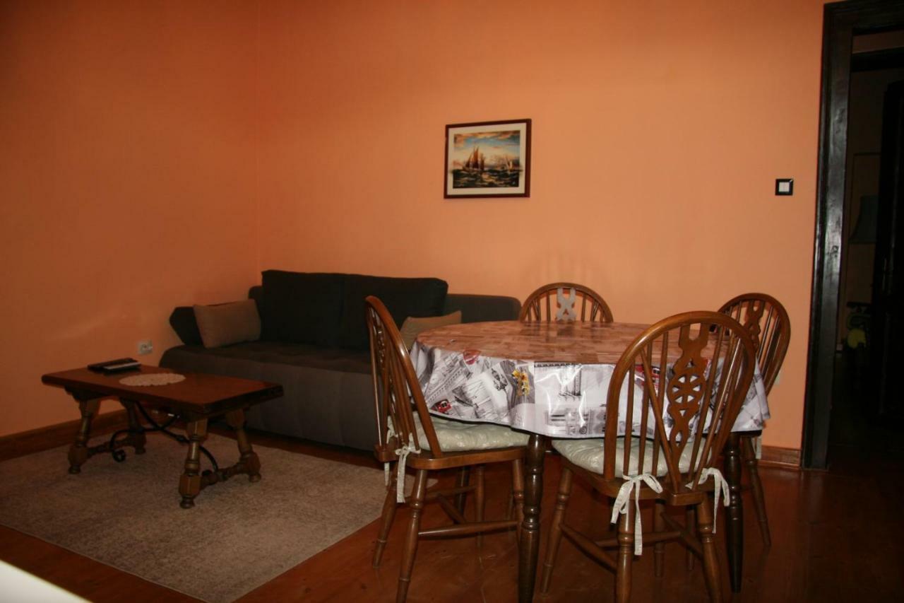 Apartments Sena Pula Exterior photo