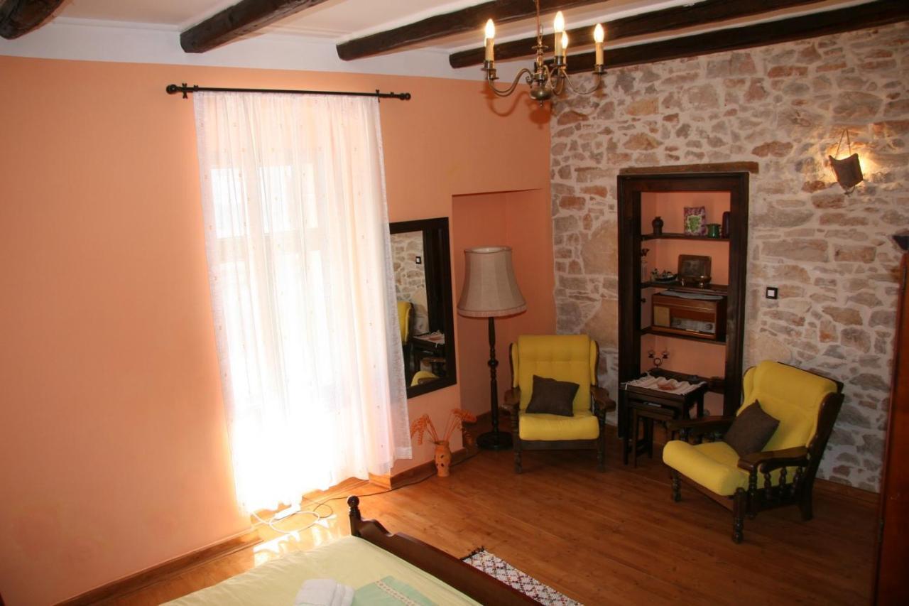 Apartments Sena Pula Exterior photo